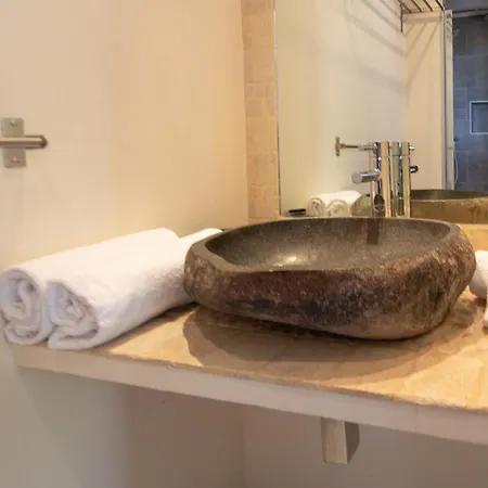 Maisonnette En Plein Maquis Vue Splendide A 5 Min Du Centre Et De La アパート *