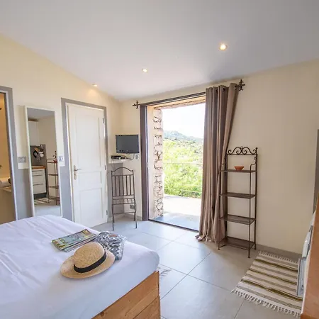 Maisonnette En Plein Maquis Vue Splendide A 5 Min Du Centre Et De La アパート *