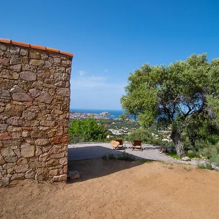 Maisonnette En Plein Maquis Vue Splendide A 5 Min Du Centre Et De La *