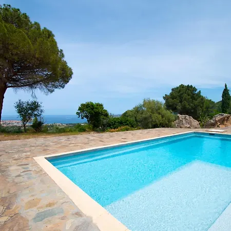 Maisonnette En Plein Maquis Vue Splendide A 5 Min Du Centre Et De La アパート