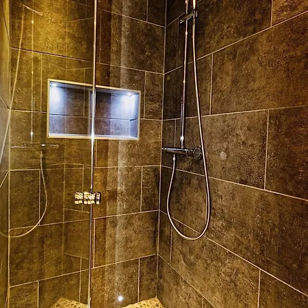 Maisonnette En Plein Maquis Vue Splendide A 5 Min Du Centre Et De La *