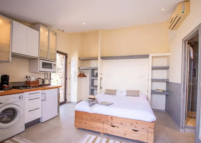 Maisonnette En Plein Maquis Vue Splendide A 5 Min Du Centre Et De La