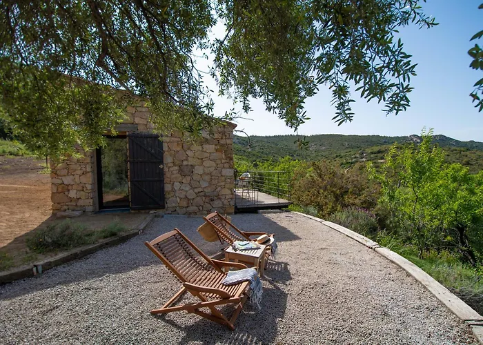 Maisonnette En Plein Maquis Vue Splendide A 5 Min Du Centre Et De La * Calvi (Corsica)