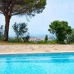 Maisonnette En Plein Maquis Vue Splendide A 5 Min Du Centre Et De La * Calvi (Corsica)