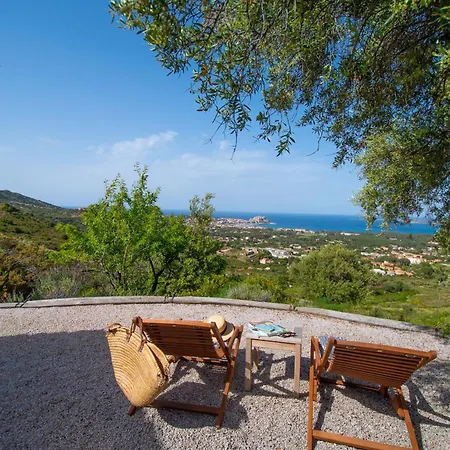 Maisonnette En Plein Maquis Vue Splendide A 5 Min Du Centre Et De La Plage * Calvi (Corsica)