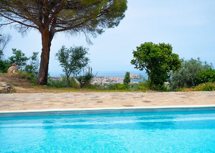 Maisonnette En Plein Maquis Vue Splendide A 5 Min Du Centre Et De La * Calvi (Corsica)